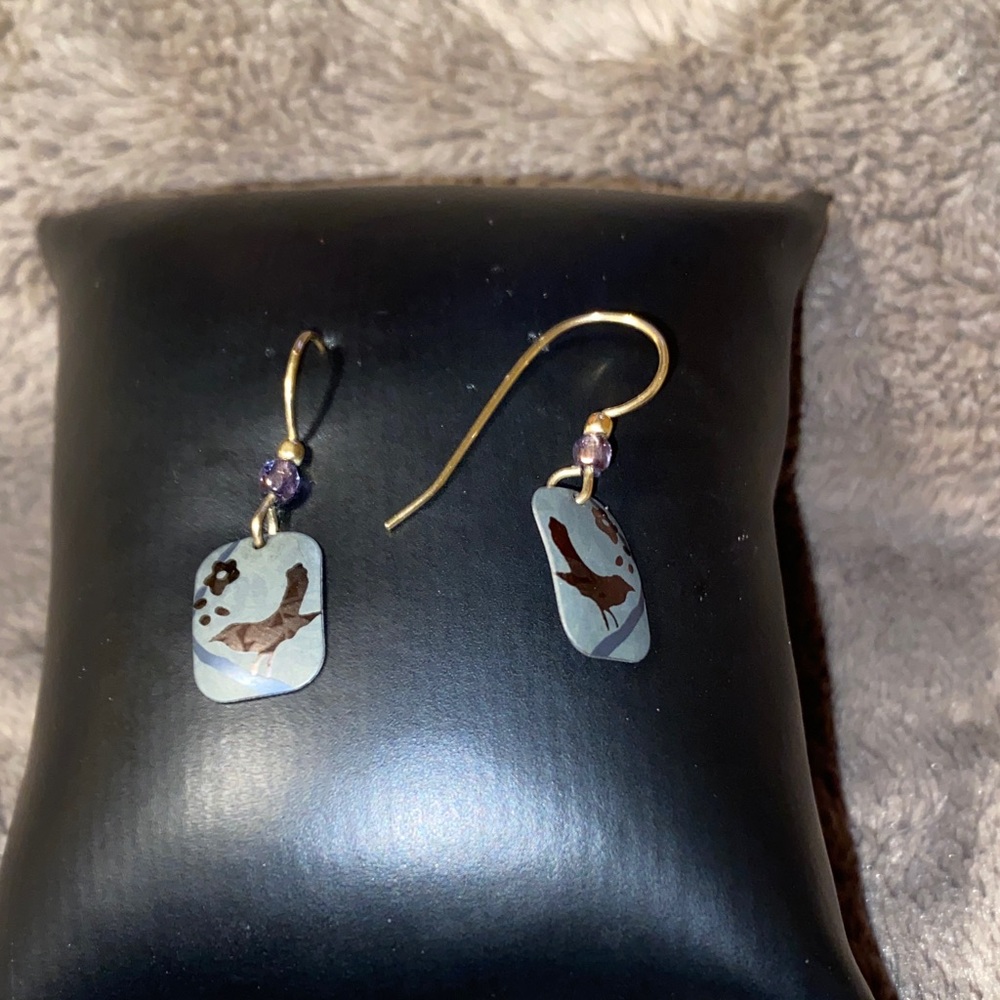 Elegant Bird Design Earrings with Purple Accents❤️ - Picture 2 of 2